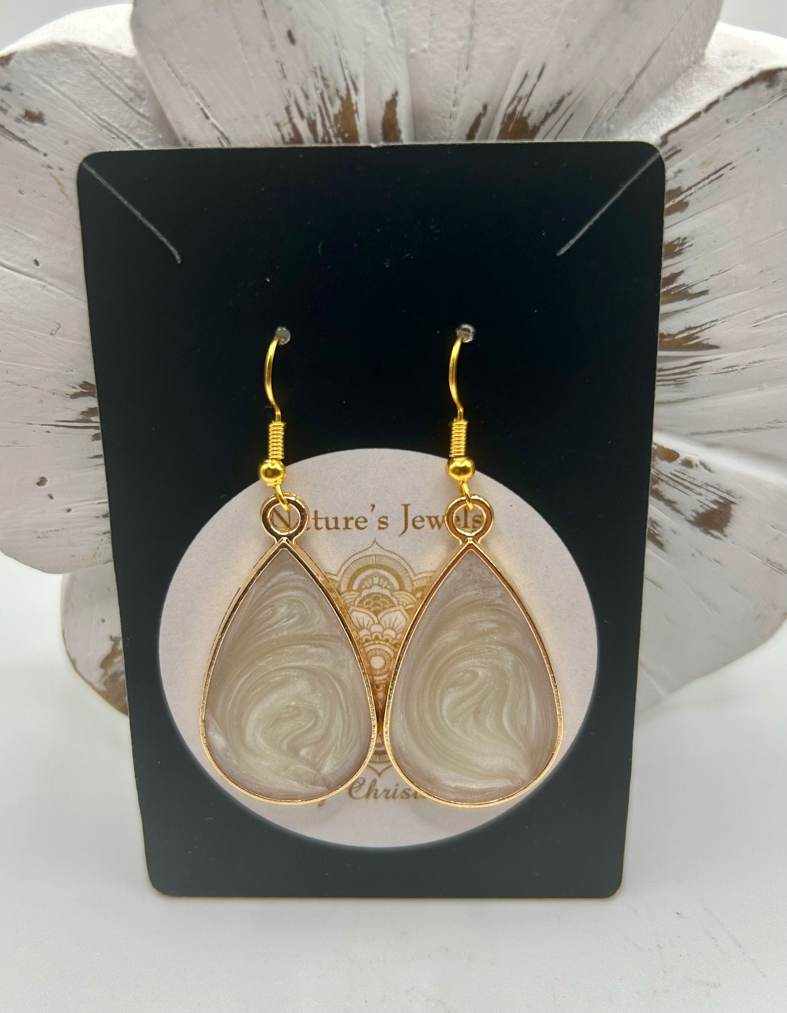 Ivory Teardrop